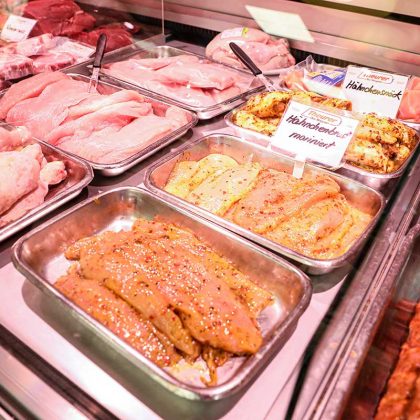 Fleischtheke Hauptfiliale Remseck-Aldingen, mariniertes Fleisch