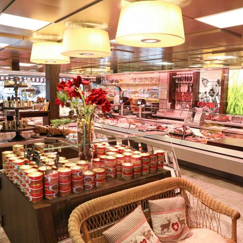 Innenansicht Hauptfiliale Remseck-Aldingen, zum Laden „raus” gen Straße